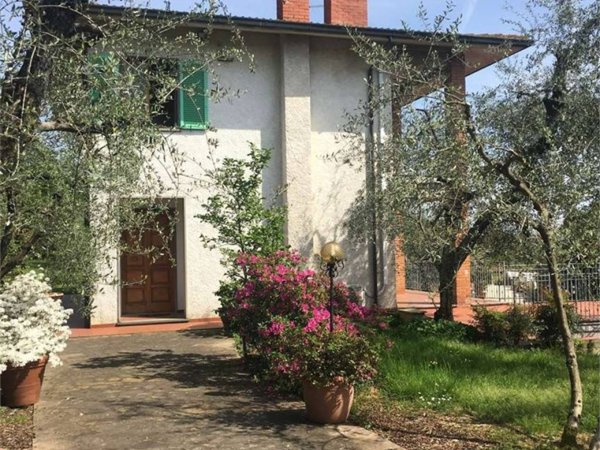casa indipendente in vendita a Montecarlo