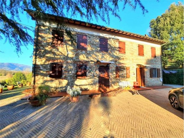 casa indipendente in vendita a Montecarlo