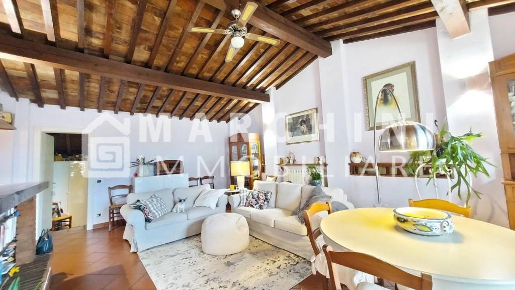 casa indipendente in vendita a Montecarlo