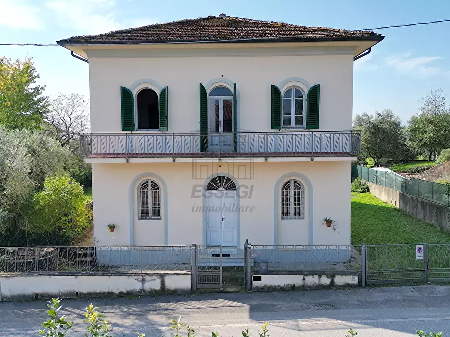 casa indipendente in vendita a Montecarlo