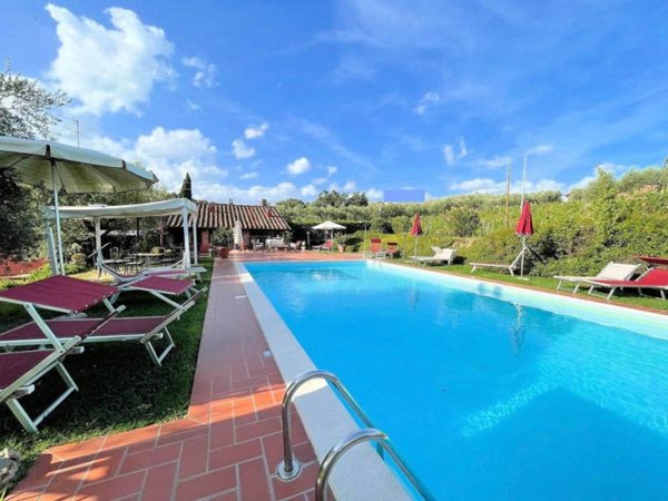 casa indipendente in vendita a Montecarlo