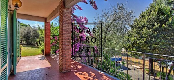 casa indipendente in vendita a Montecarlo