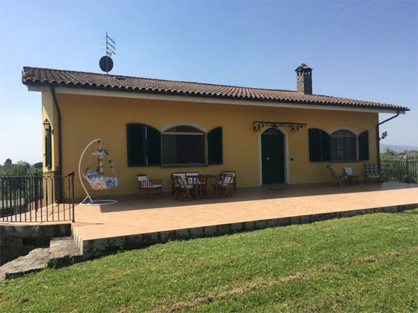 casa indipendente in vendita a Montecarlo