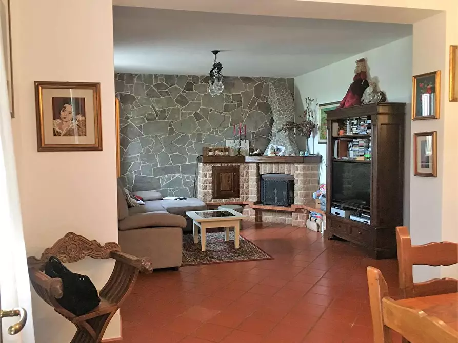 casa indipendente in vendita a Montecarlo