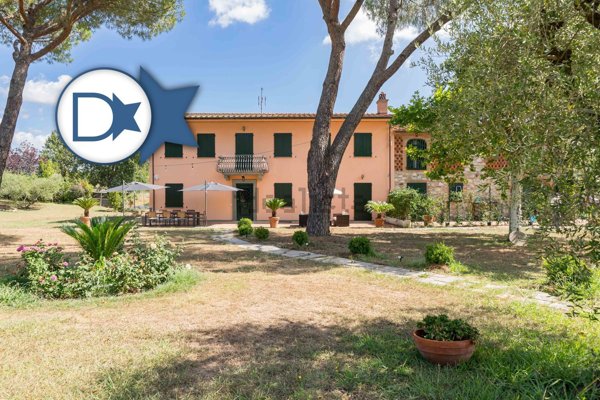 casa indipendente in vendita a Montecarlo
