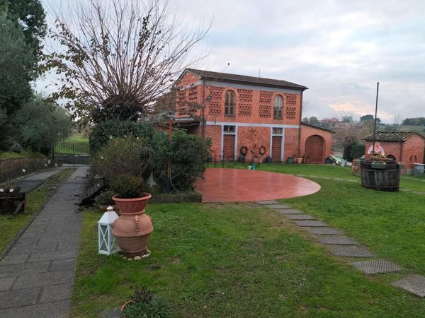 casale in vendita a Montecarlo