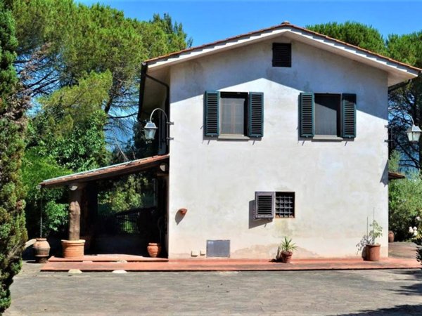 casa indipendente in vendita a Montecarlo