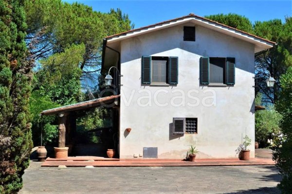 casa indipendente in vendita a Montecarlo