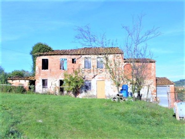 casa indipendente in vendita a Montecarlo