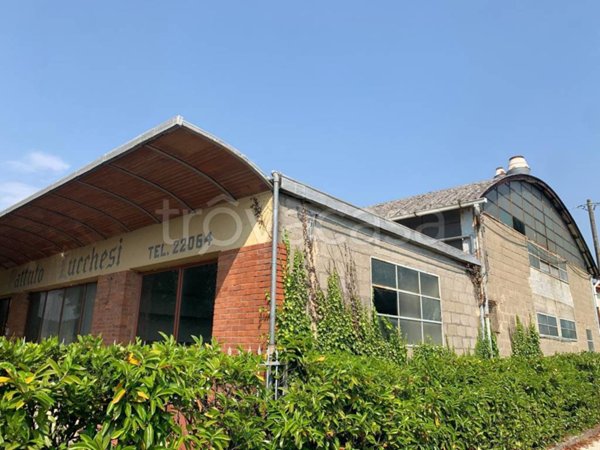 locale commerciale in vendita a Montecarlo