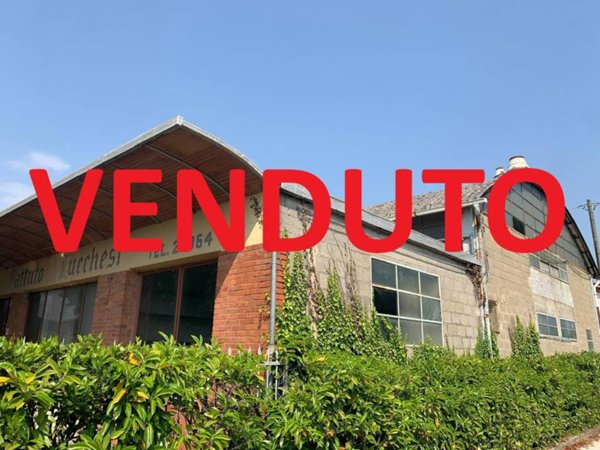 locale commerciale in vendita a Montecarlo