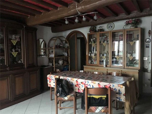 casa indipendente in vendita a Montecarlo