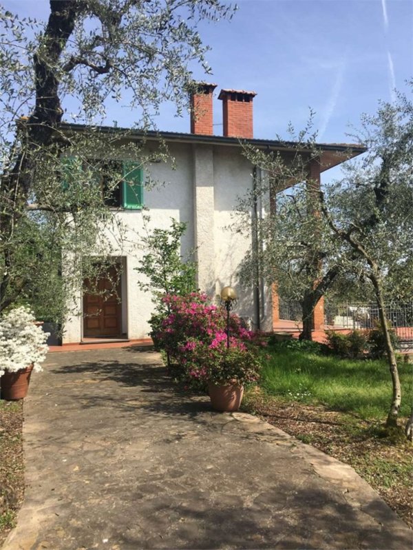 casa indipendente in vendita a Montecarlo