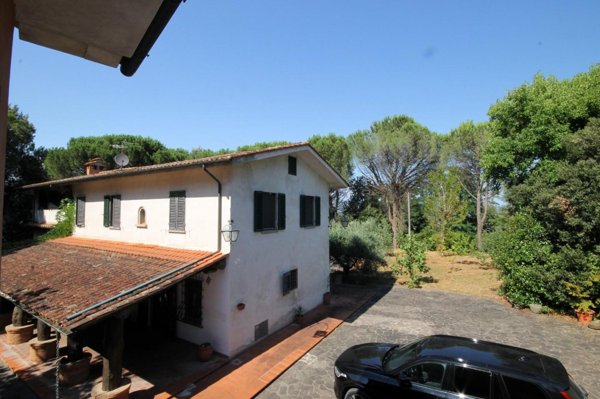 casa indipendente in vendita a Montecarlo