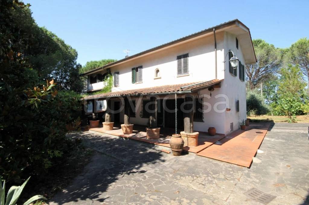 casa indipendente in vendita a Montecarlo