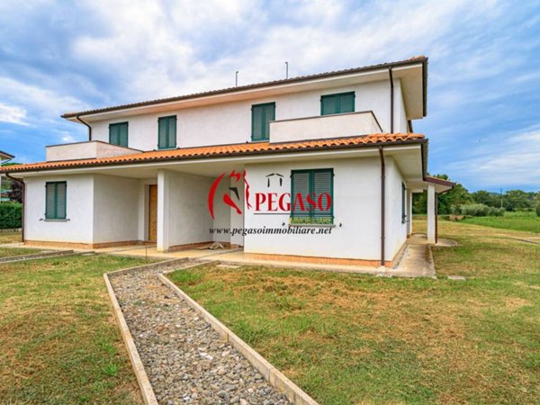 casa indipendente in vendita a Montecarlo
