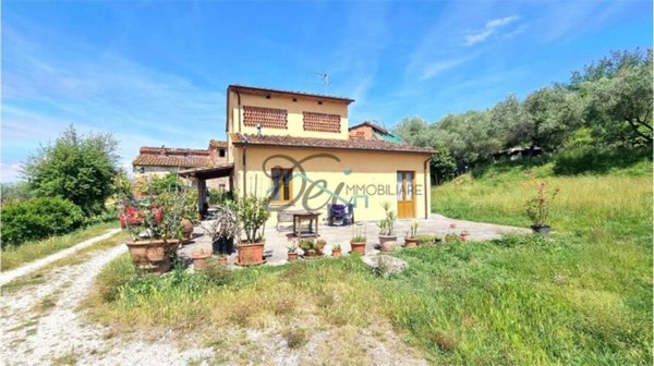 casale in vendita a Montecarlo