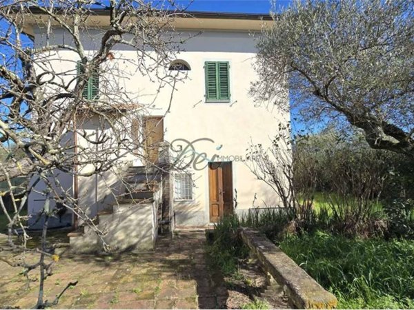 casa indipendente in vendita a Montecarlo