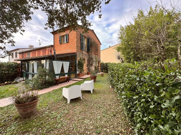 casa indipendente in vendita a Montecarlo