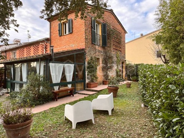 casa indipendente in vendita a Montecarlo