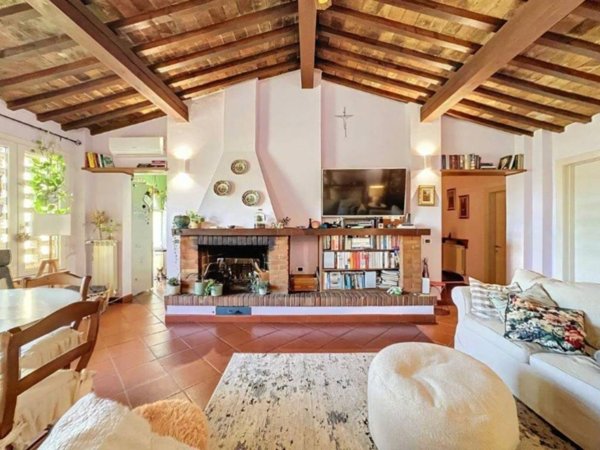 casa indipendente in vendita a Montecarlo