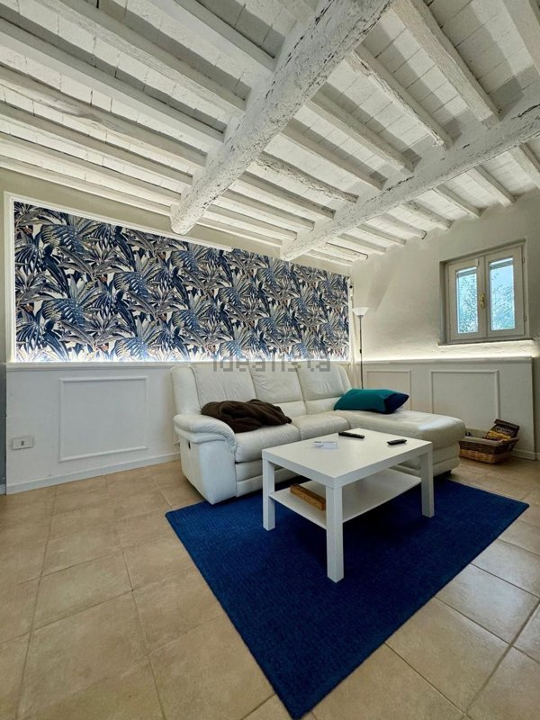 casa indipendente in vendita a Montecarlo