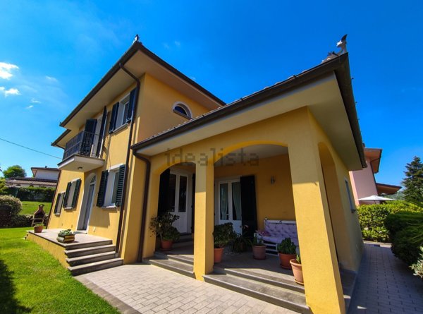 casa indipendente in vendita a Montecarlo
