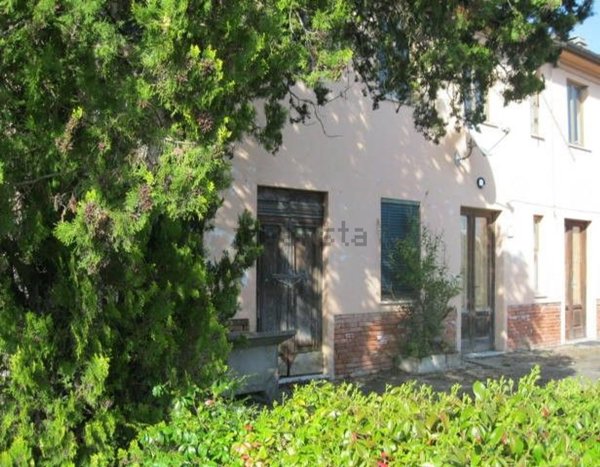 casa indipendente in vendita a Montecarlo