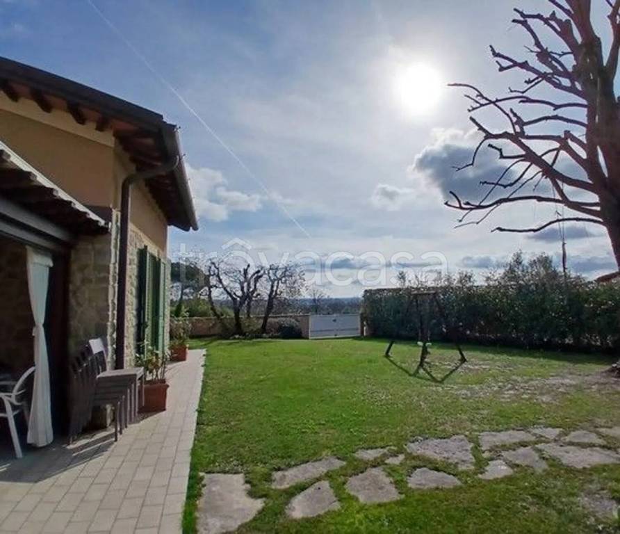 casa indipendente in vendita a Montecarlo