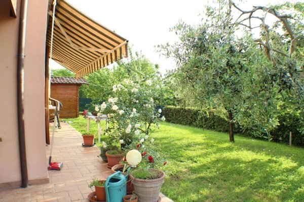 casa indipendente in vendita a Montecarlo