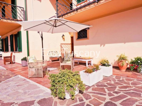 casa indipendente in vendita a Montecarlo