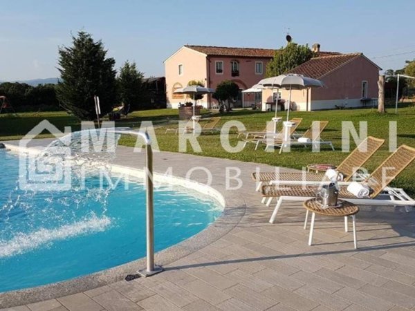 casa indipendente in vendita a Montecarlo