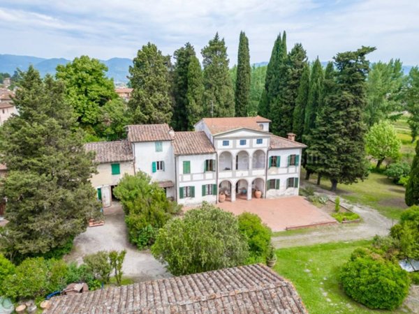 casa indipendente in vendita a Montecarlo