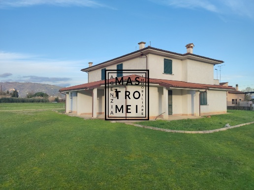 casa indipendente in vendita a Montecarlo