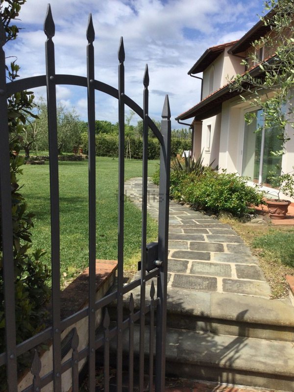 casa indipendente in vendita a Montecarlo