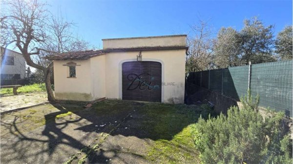 casa indipendente in vendita a Montecarlo