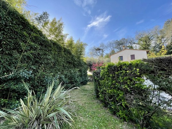casa indipendente in vendita a Montecarlo