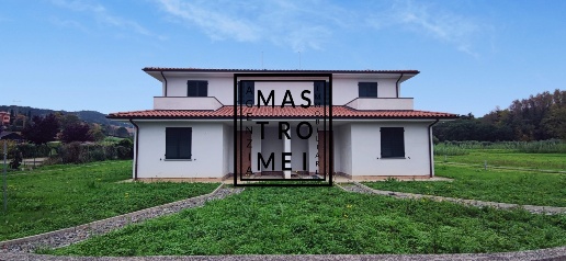 casa indipendente in vendita a Montecarlo