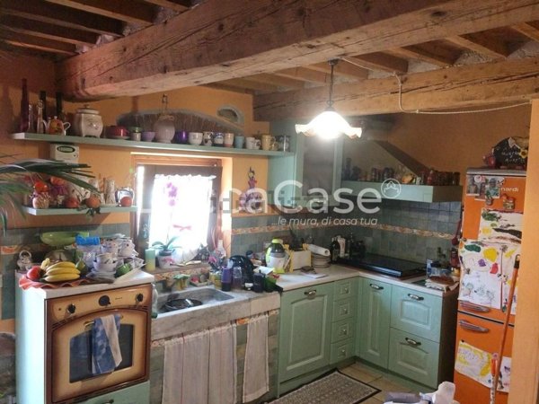 casa indipendente in vendita a Montecarlo