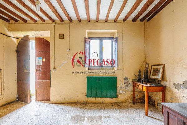 casa indipendente in vendita a Montecarlo