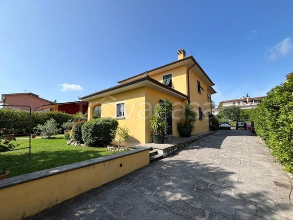 casa indipendente in vendita a Montecarlo