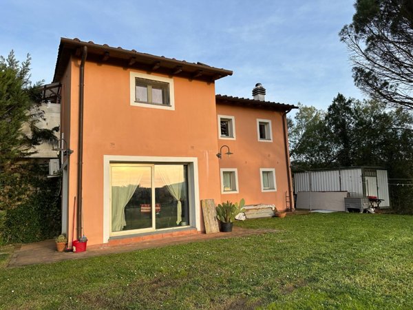 azienda agricola in vendita a Montecarlo