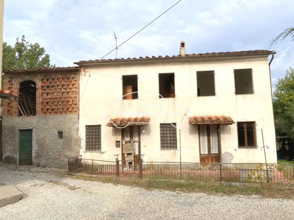 casa indipendente in vendita a Montecarlo