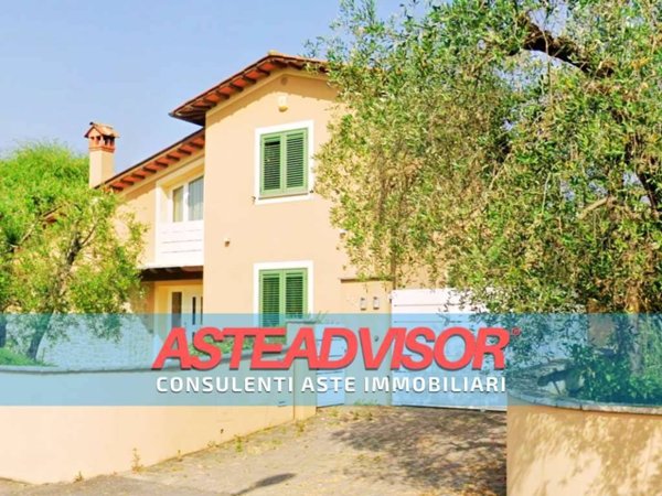 casa indipendente in vendita a Montecarlo