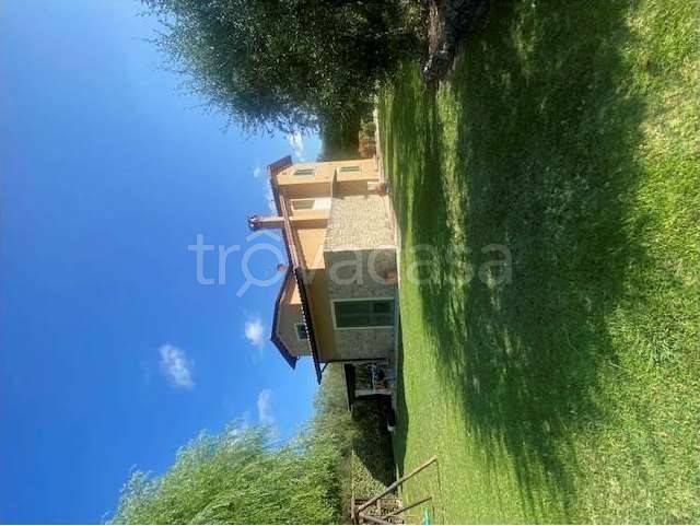 casa indipendente in vendita a Montecarlo