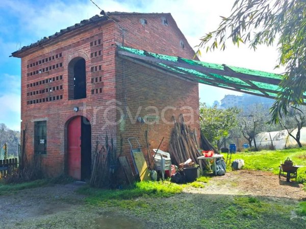 casale in vendita a Montecarlo