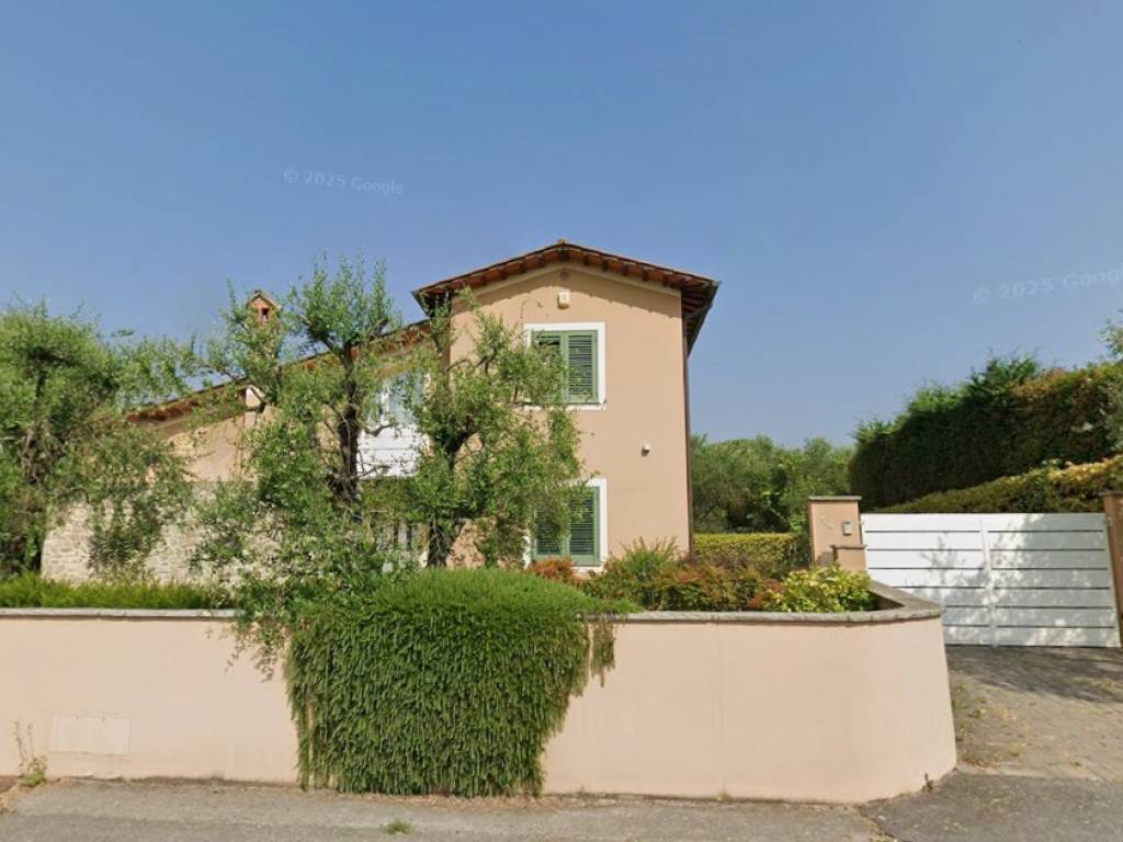 casa indipendente in vendita a Montecarlo