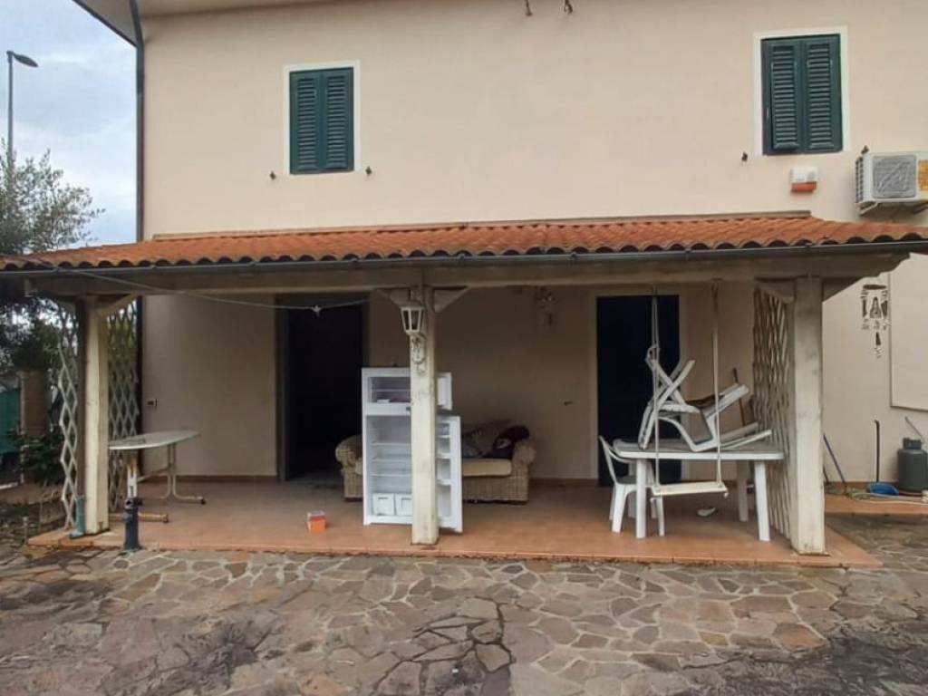 casa indipendente in vendita a Montecarlo