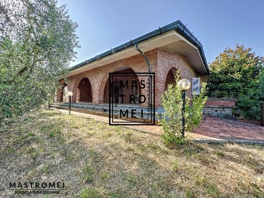 casa indipendente in vendita a Montecarlo