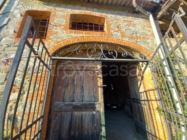 casa indipendente in vendita a Montecarlo